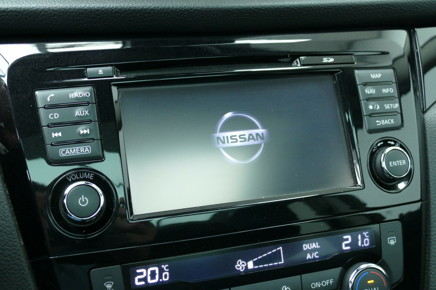 Nissan-QASHQAI-29