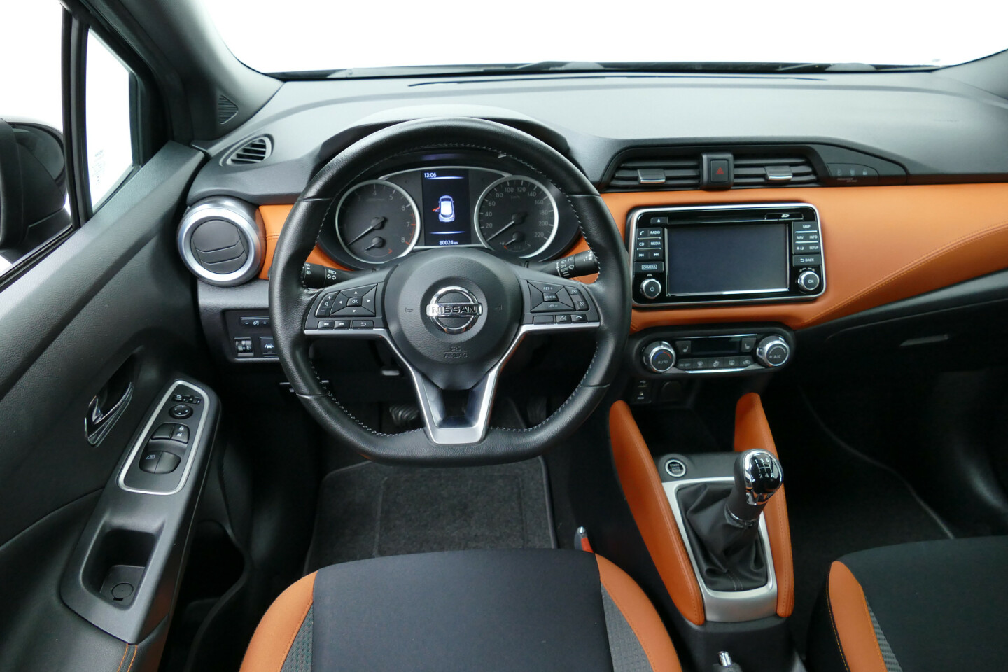 Nissan-Micra-12